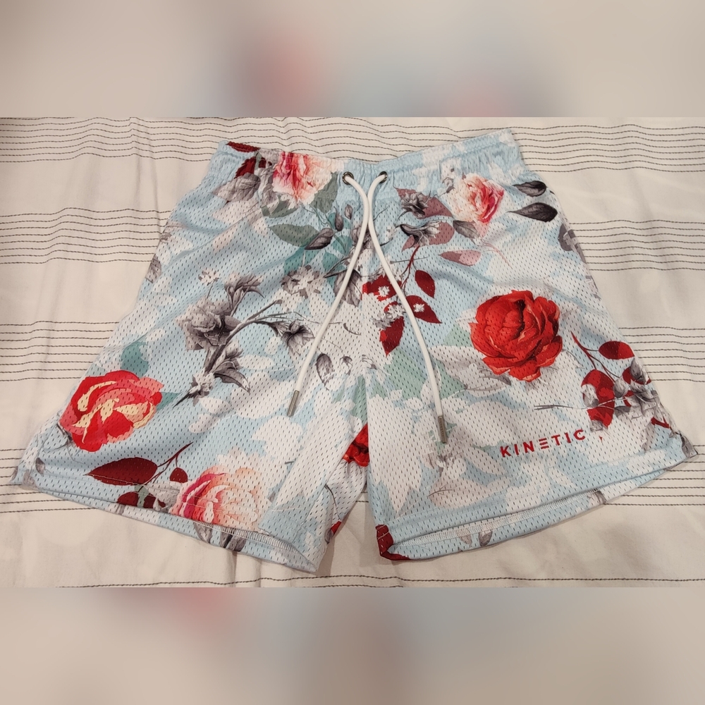 Kinetic Kings - Carolina Roses Fundamental Shorts - Size Small